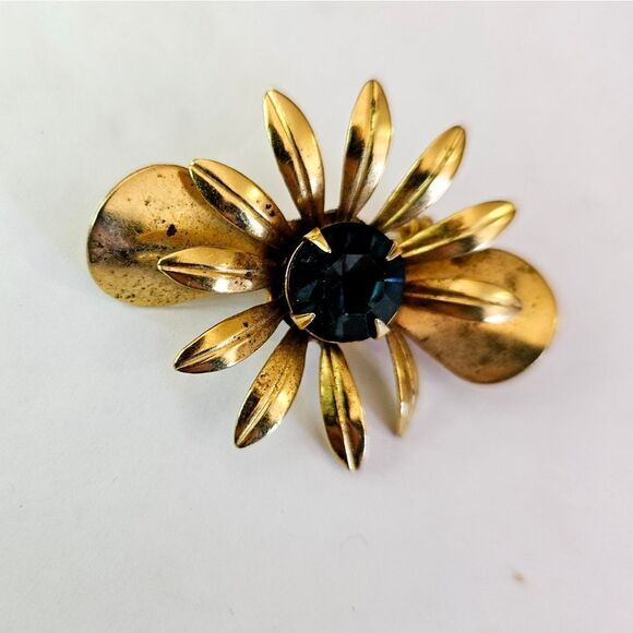 Vintage Sapphire Round Prong Set Rhinestone Gold Tone Floral Daisy Brooch Pin - Picture 4 of 8